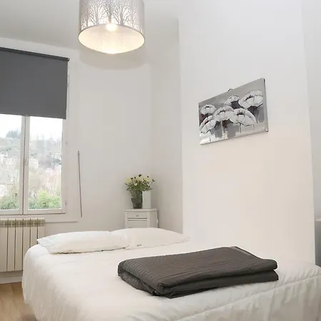 3 Pieces Apartment *