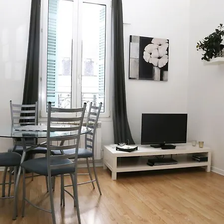 Апартаменты 3 Pieces *