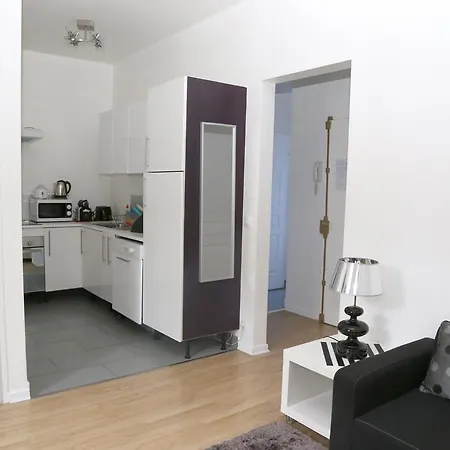 3 Pieces Apartment *
