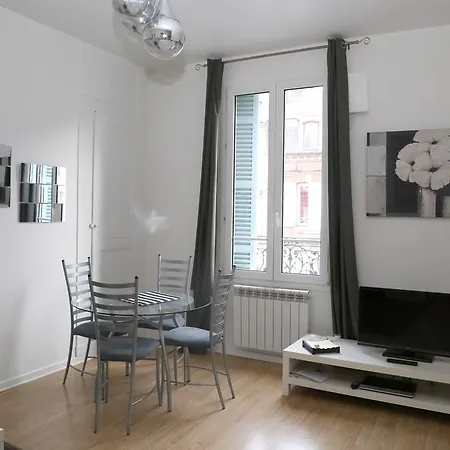 Apartment 3 Pieces