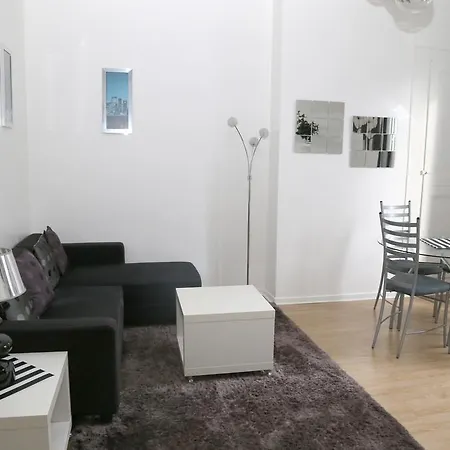 3 Pieces Apartment *